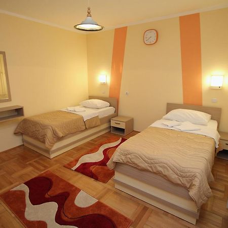 Hotel Extra Lion Md Ni Szoba fotó