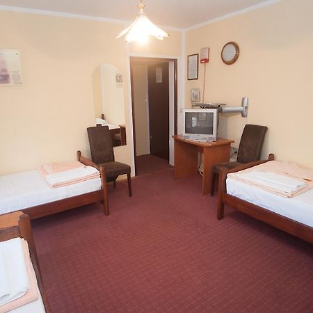 Hotel Extra Lion Md Ni Kültér fotó