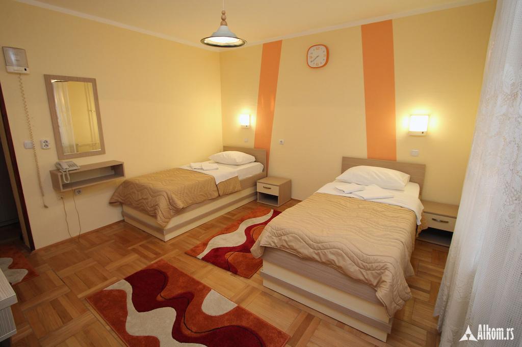 Hotel Extra Lion Md Ni Szoba fotó