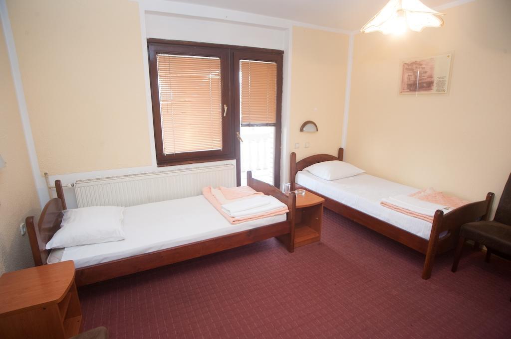 Hotel Extra Lion Md Ni Kültér fotó