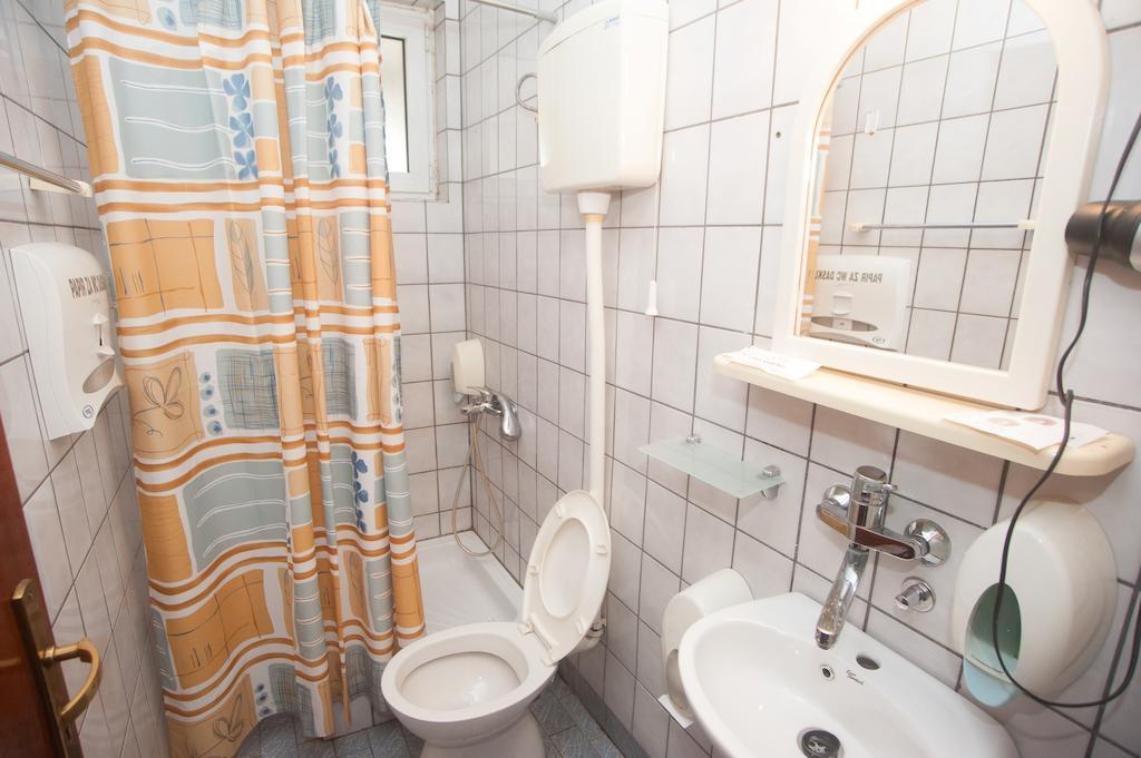 Hotel Extra Lion Md Ni Kültér fotó