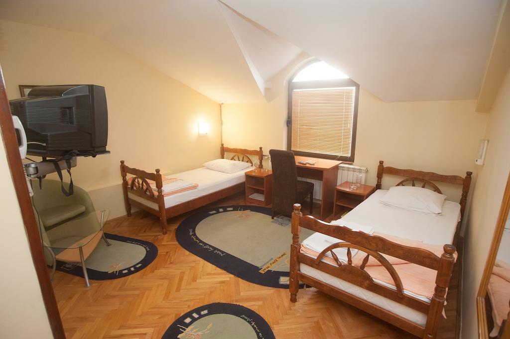 Hotel Extra Lion Md Ni Szoba fotó
