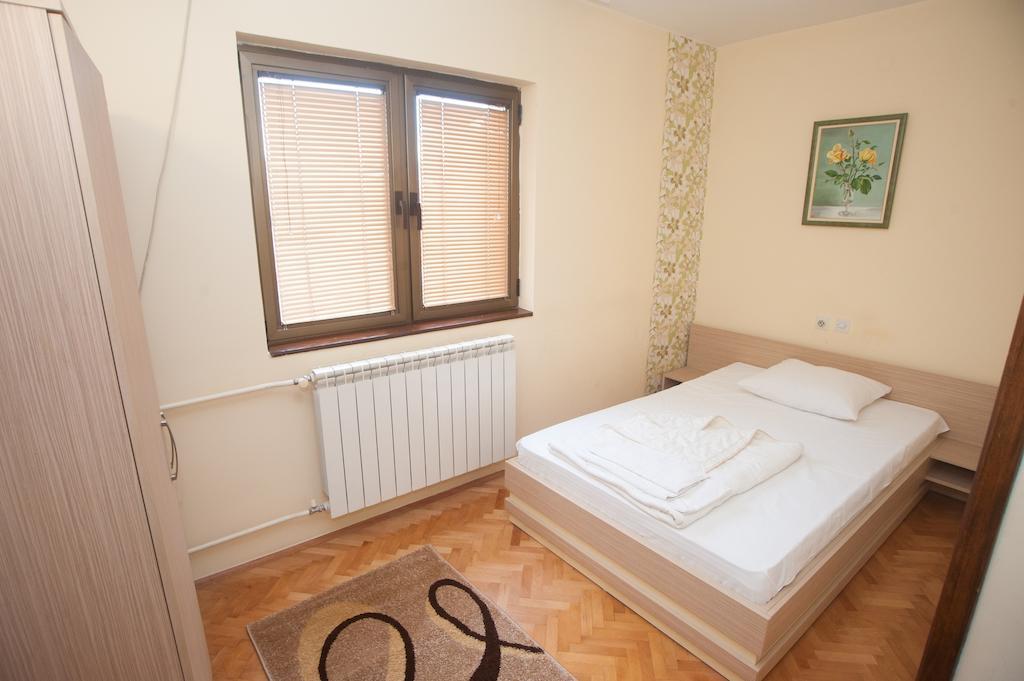 Hotel Extra Lion Md Ni Szoba fotó